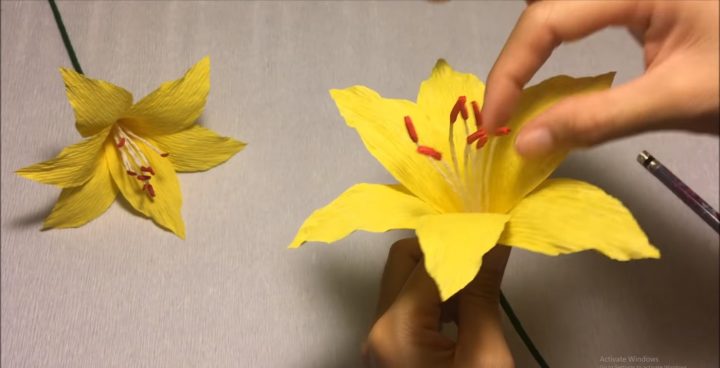 cách làm hoa ly từ giấy nhún