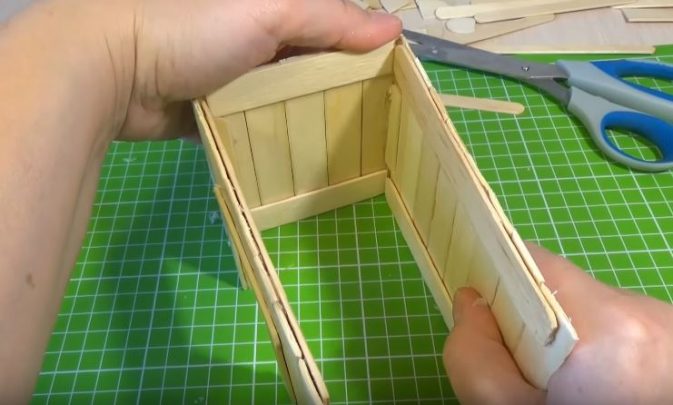 Hướng dẫn làm ngôi nhà cho hamster từ que kem gỗ